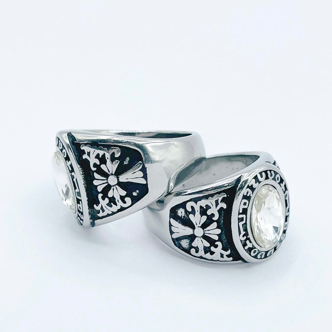 ANILLO HOMBRE-NIÑO
DORADO REAL CON PIEDRA