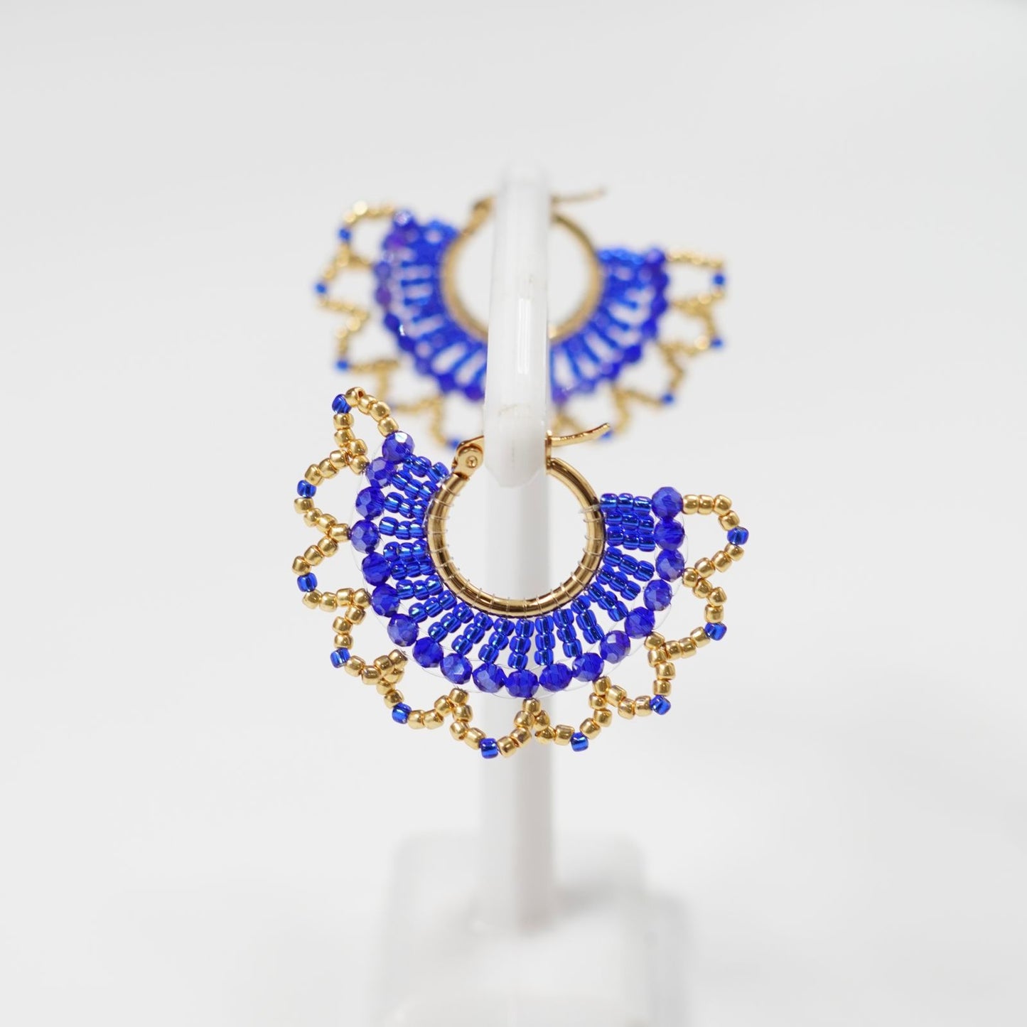 Aretes Tejidos: ¡Despierta Tu Esencia con un Toque de Magia!