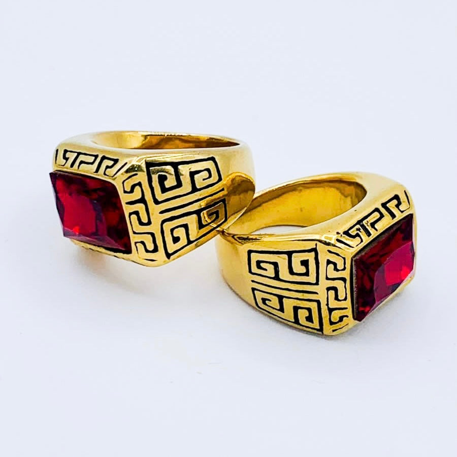 ANILLO HOMBRE-NIÑO
DORADO PIEDRA RECTANGULAR