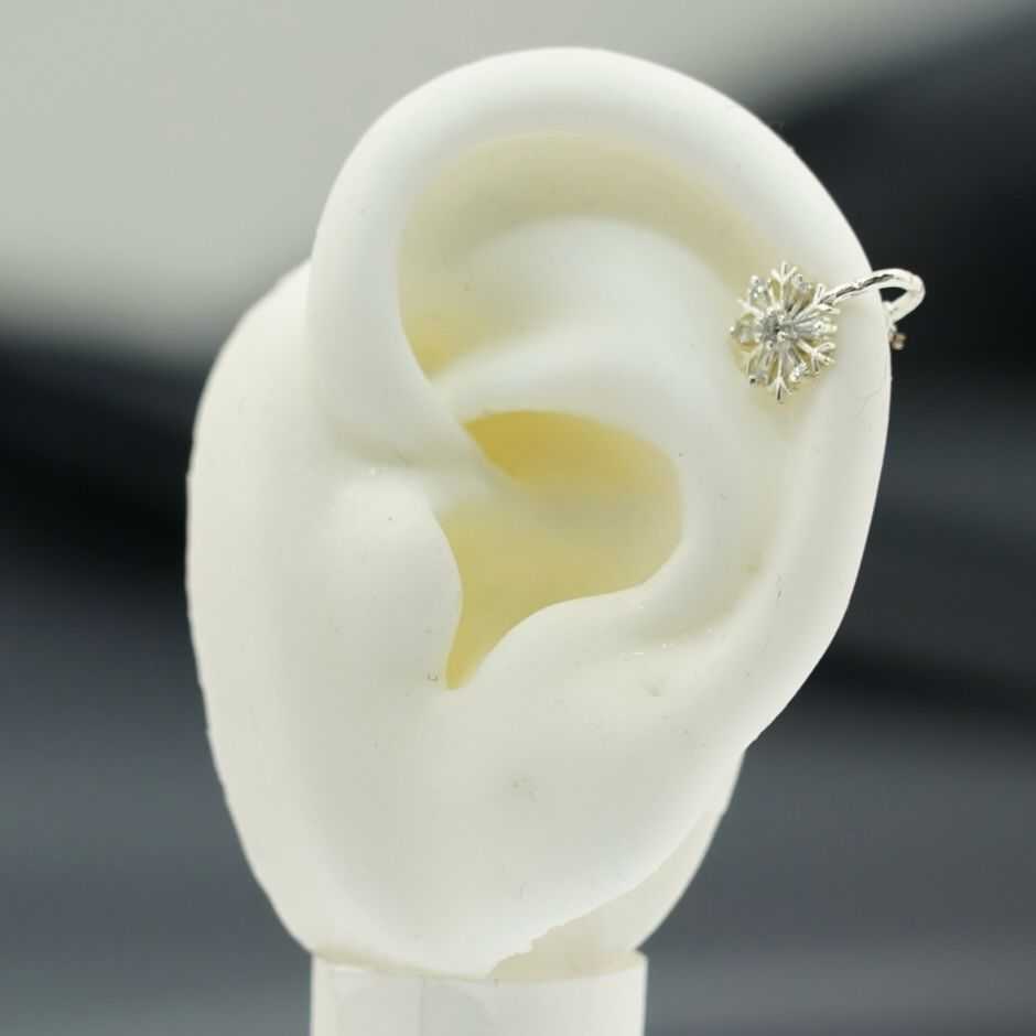 EARCUFF FLOR PIEDRAS DORAD-PLATA-ROSA