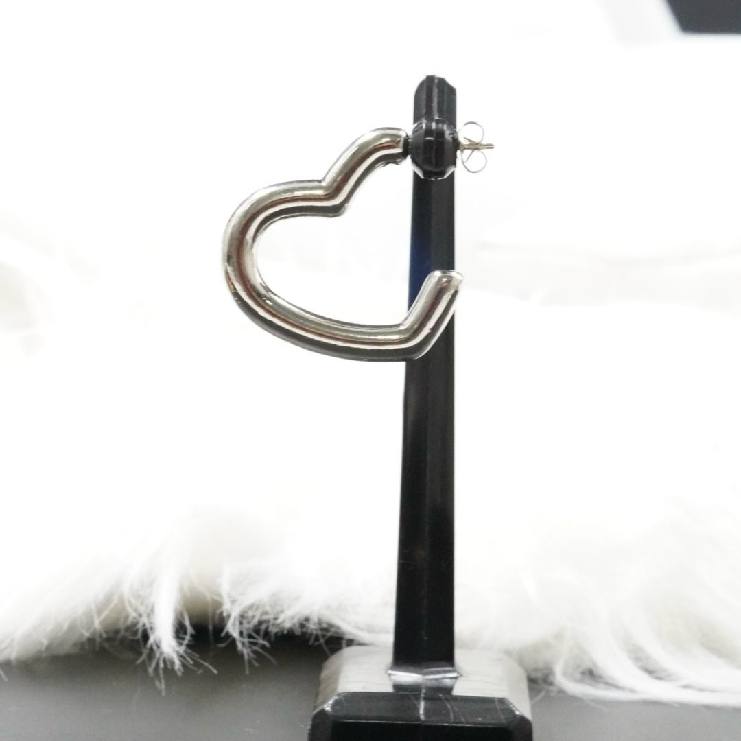 ARETE CORAZON GRUESITO PLATEADO